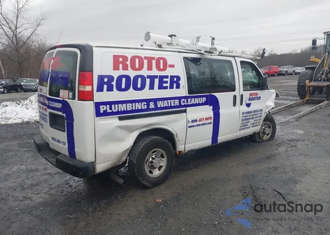 2011 Chevrolet Express 2500 Work Van z USA, uszkodzony, nr VIN 1GCWGFCA3B1128288